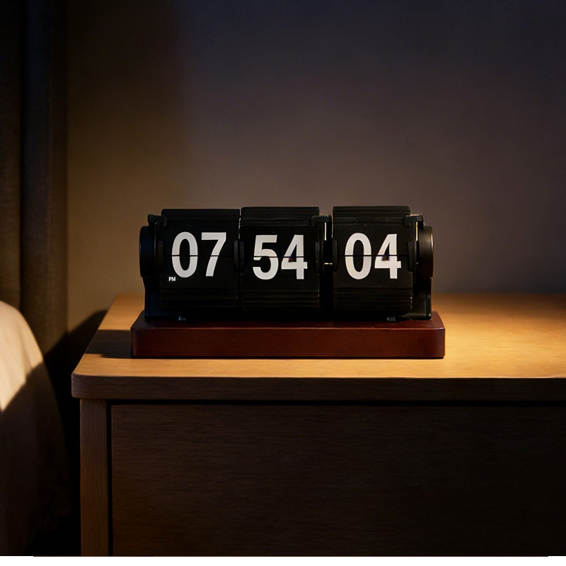 Vintage Wooden Desk Clock 3-Pa - огляд і ціна Home Office Minimalist